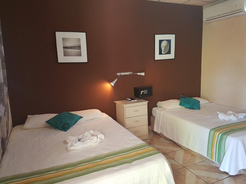 Hotel Miraflores Эль-Куко Экстерьер фото