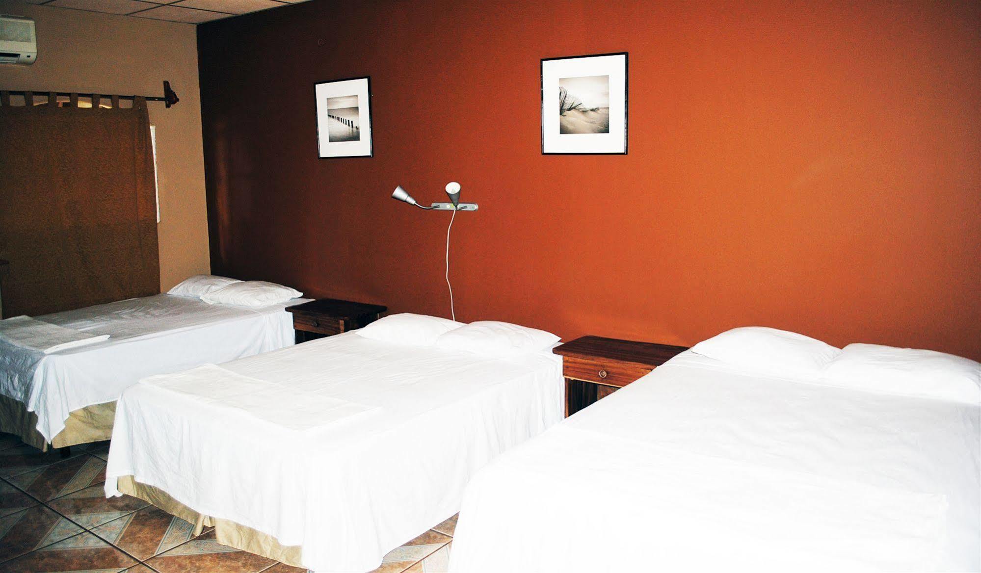Hotel Miraflores Эль-Куко Экстерьер фото